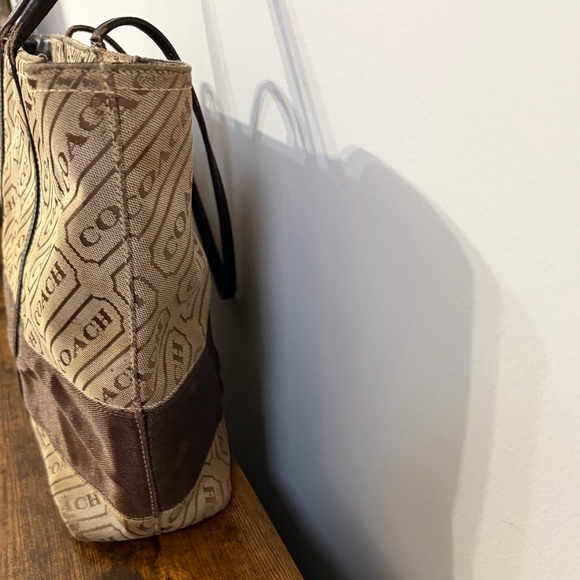 Coach Hamptons Signature Tote F12253 Brown Canvas Leather Trim Shoulder Bag Y2K - Picture 4 of 11